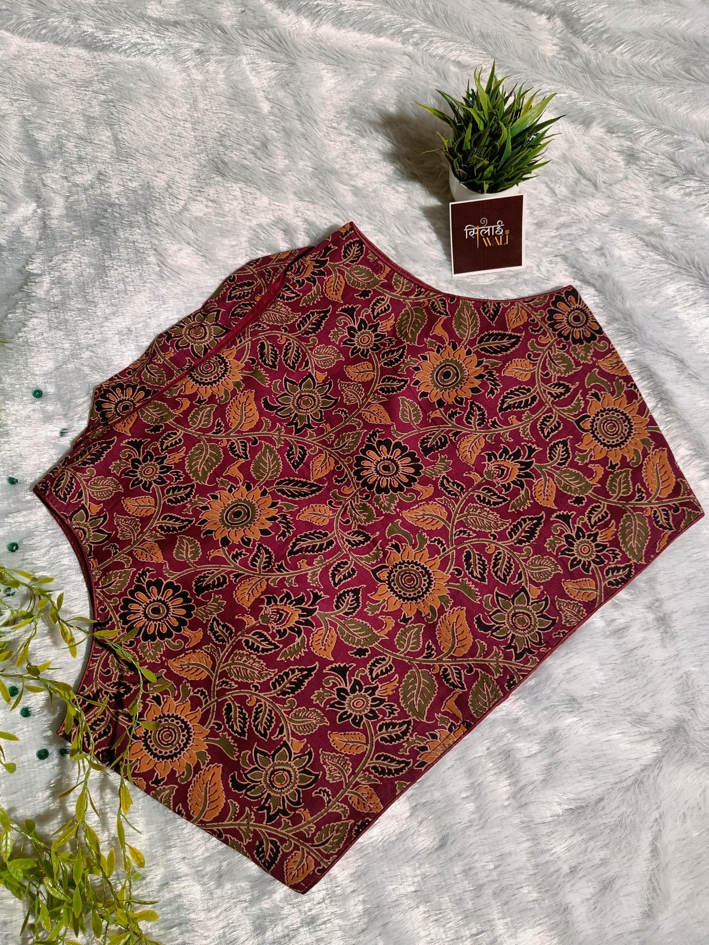 मैरून हेरिटेज