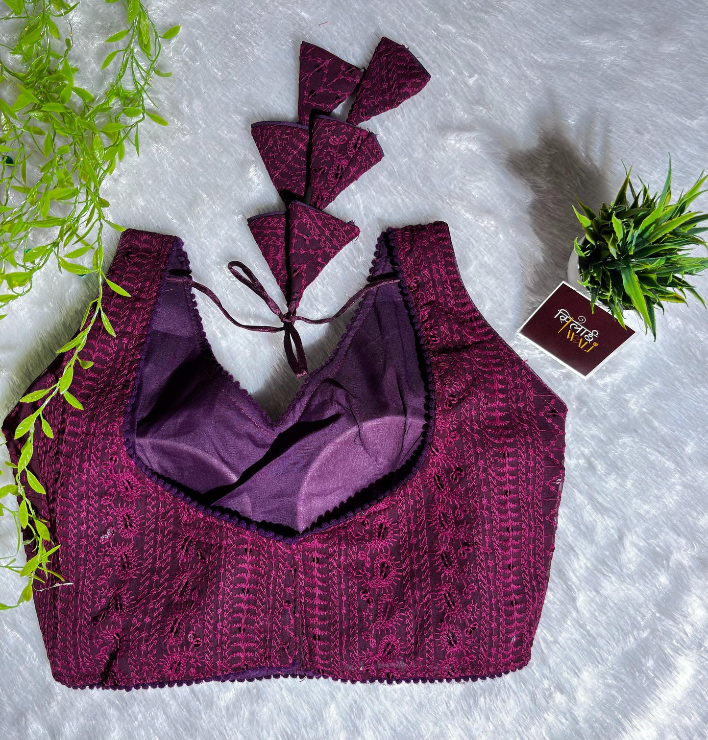 विंटेज बरगंडी